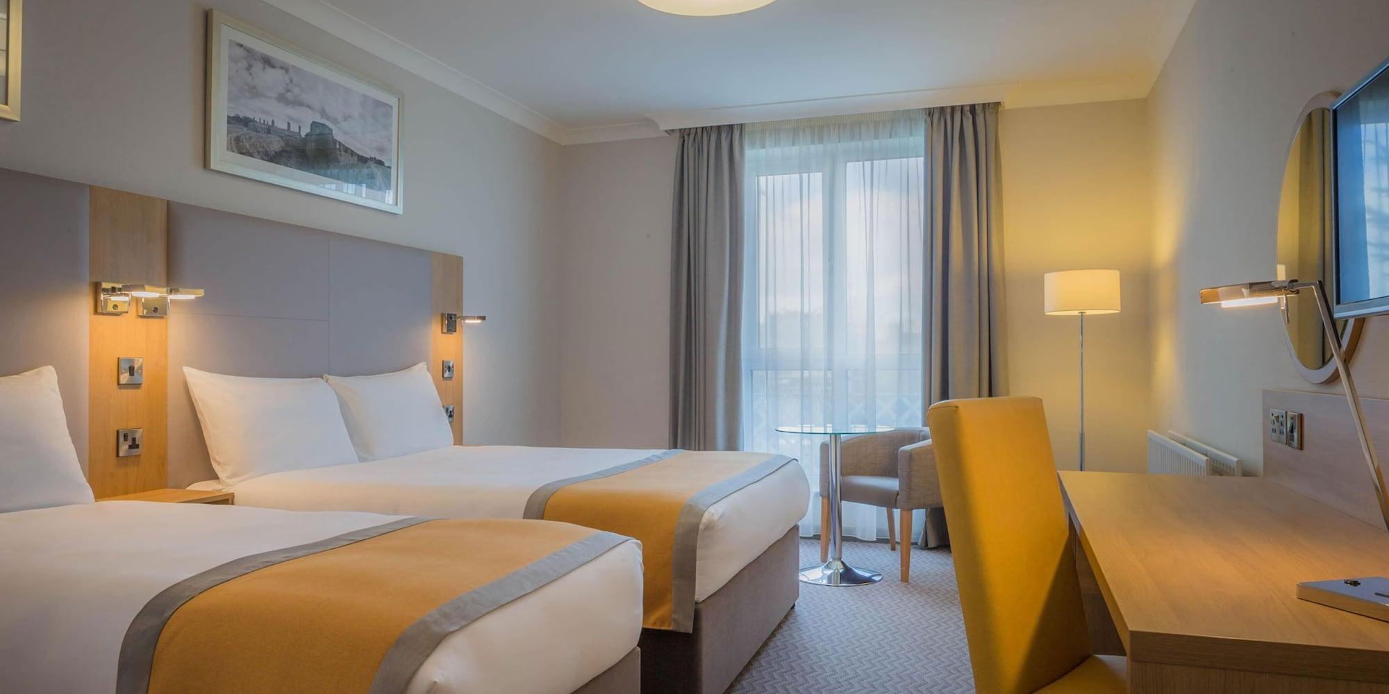 Maldron & Leisure Centre Hotel