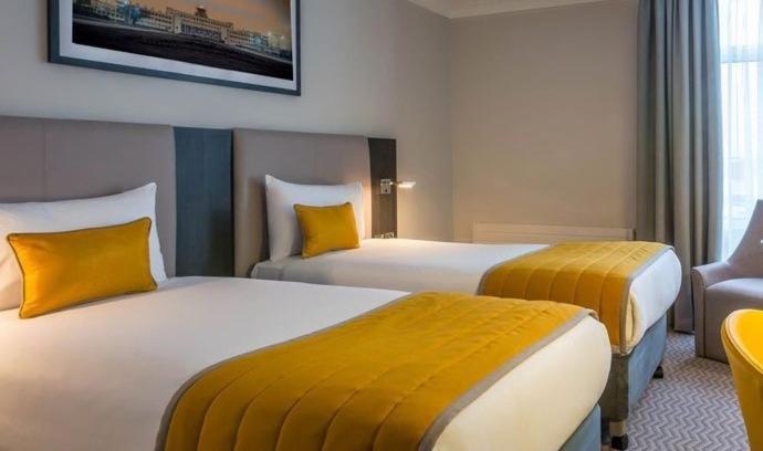 Maldron & Leisure Centre 3*